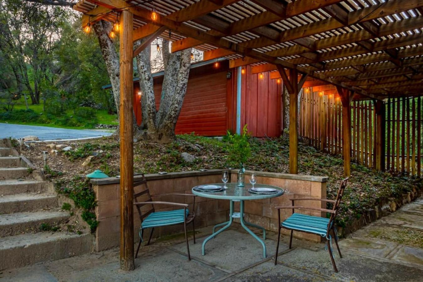 Sierra Vista Lookout Lodge With Creek, Waterfall And Waterholes, Minutes From Bass Lake And Yosemite South Gate North Fork 외부 사진